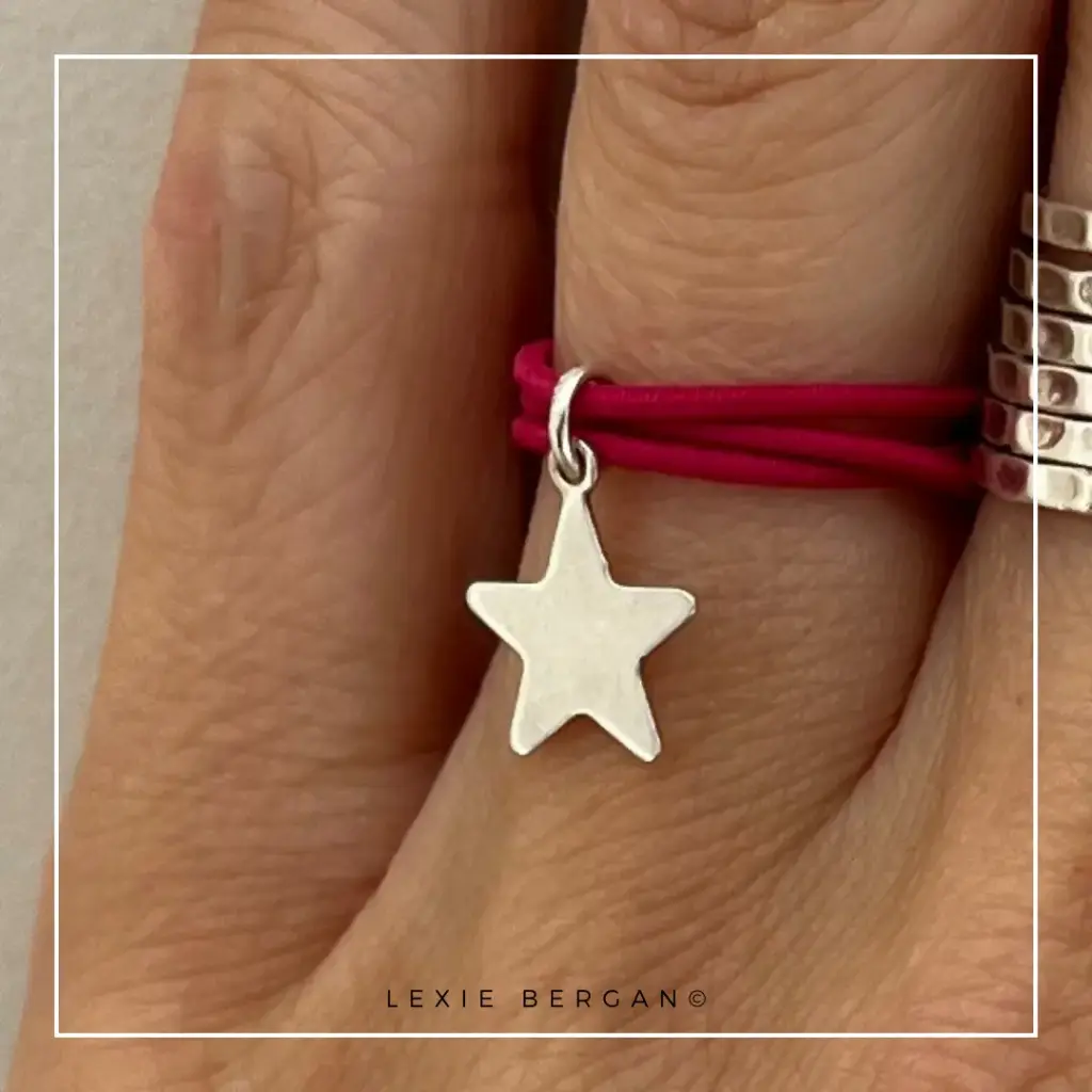 Bague Élastique cordon Fushia et breloque Étoile Argent 925 (Créa s-m Marina)